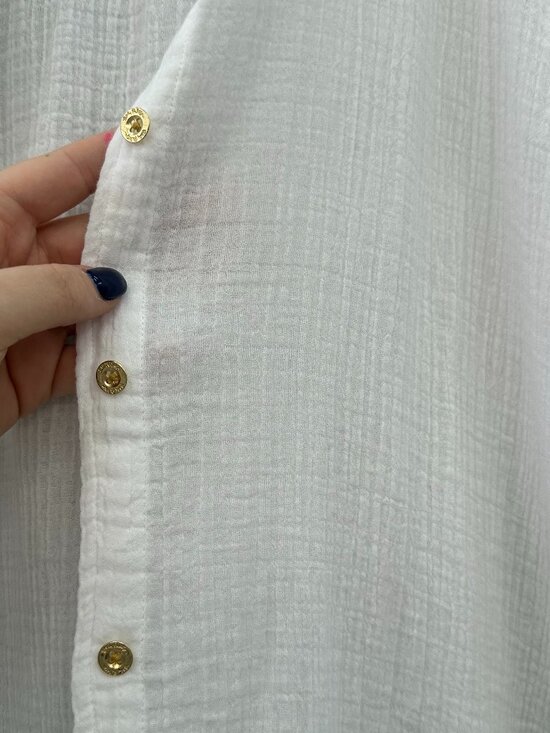 Women's Cotton Button-Down Shirt - Picture 6 of 7